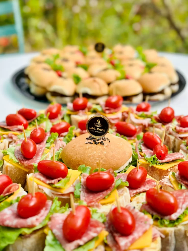 L&L Eatery